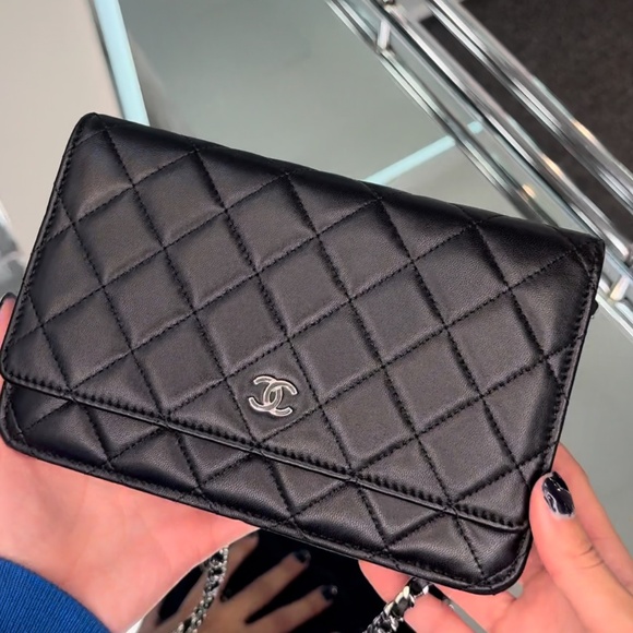 Chanel Crossbody Bag - Picture 1 of 2